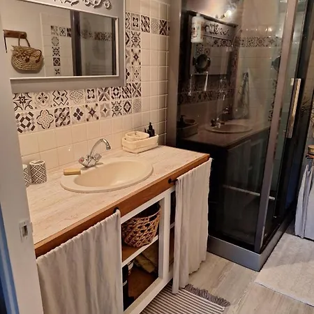 Woodland's House Habitación en casa particular