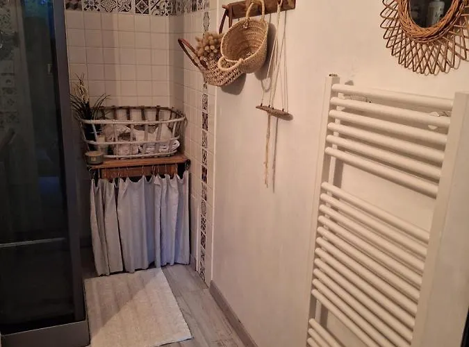 Проживание в семье Woodland's House *