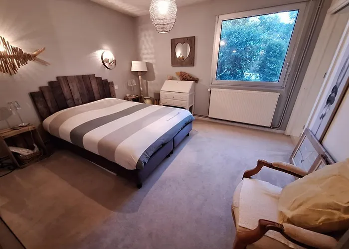 Проживание в семье Woodland's House *